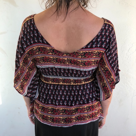 Forever 21 Black Gold Red Patterned Tunic Shirt M - Picture 3 of 13